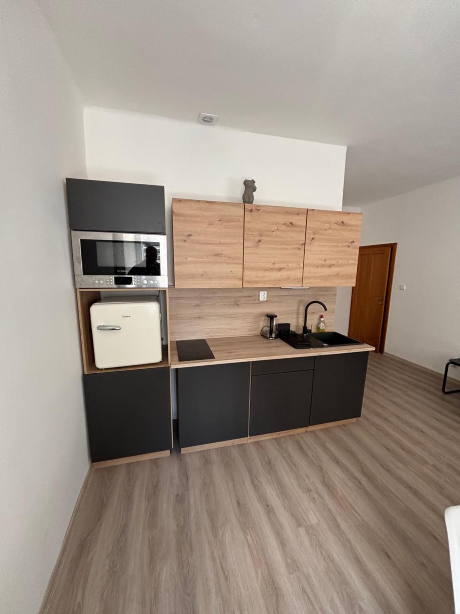 Apartman Orli Hnizdo ลิเบอเรซ ภายนอก รูปภาพ